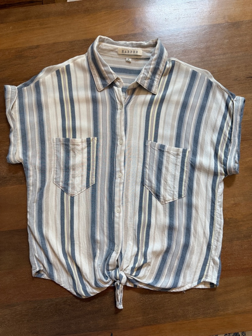 Francesca’s Sz M Harper Blue & Cream Striped Button-Front Tie Shirt